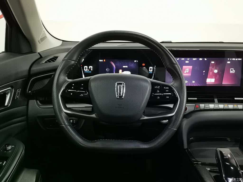Bestune T55, 2022 11