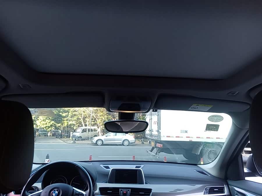 BMW X1 2018, фото 17