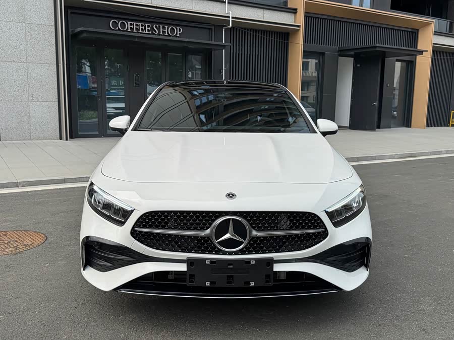 Mercedes-Benz A-Class 2025, фото 2