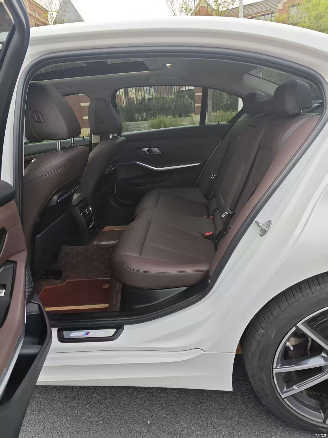 BMW 3 Series, 2022 8