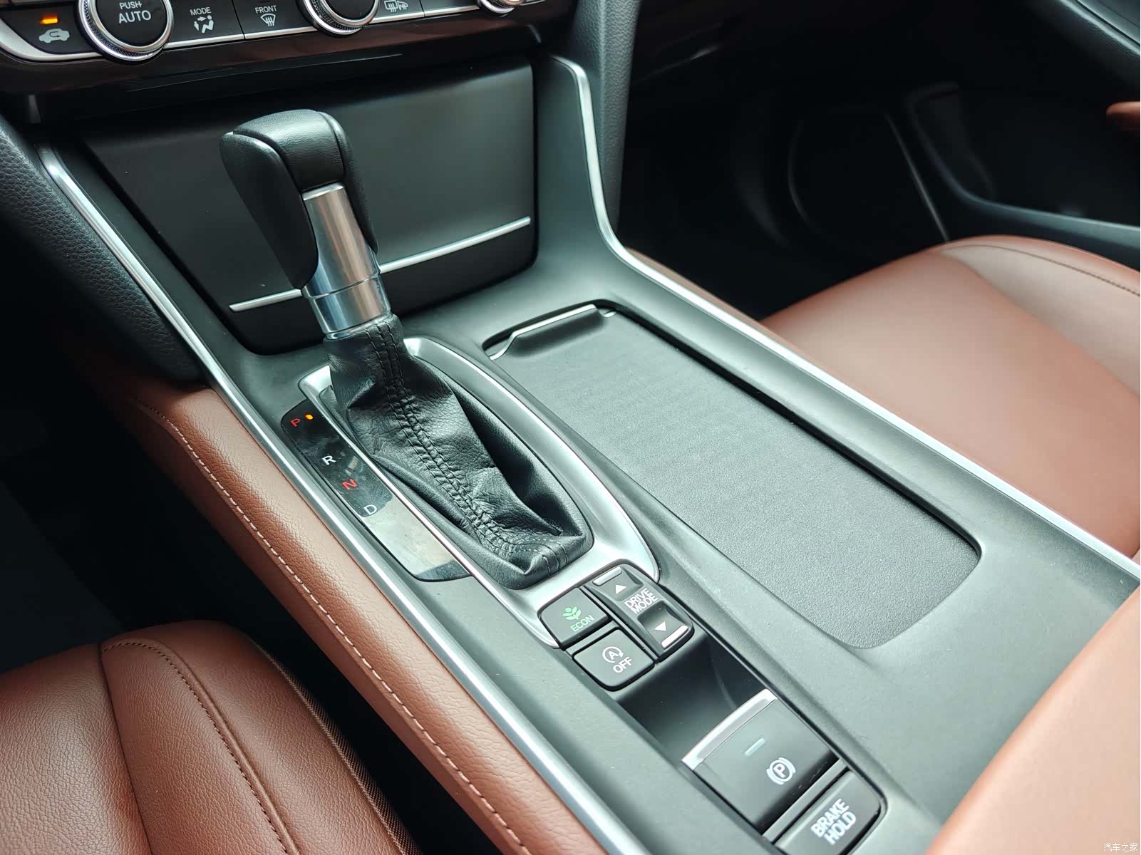 Honda Inspire, 2019 14
