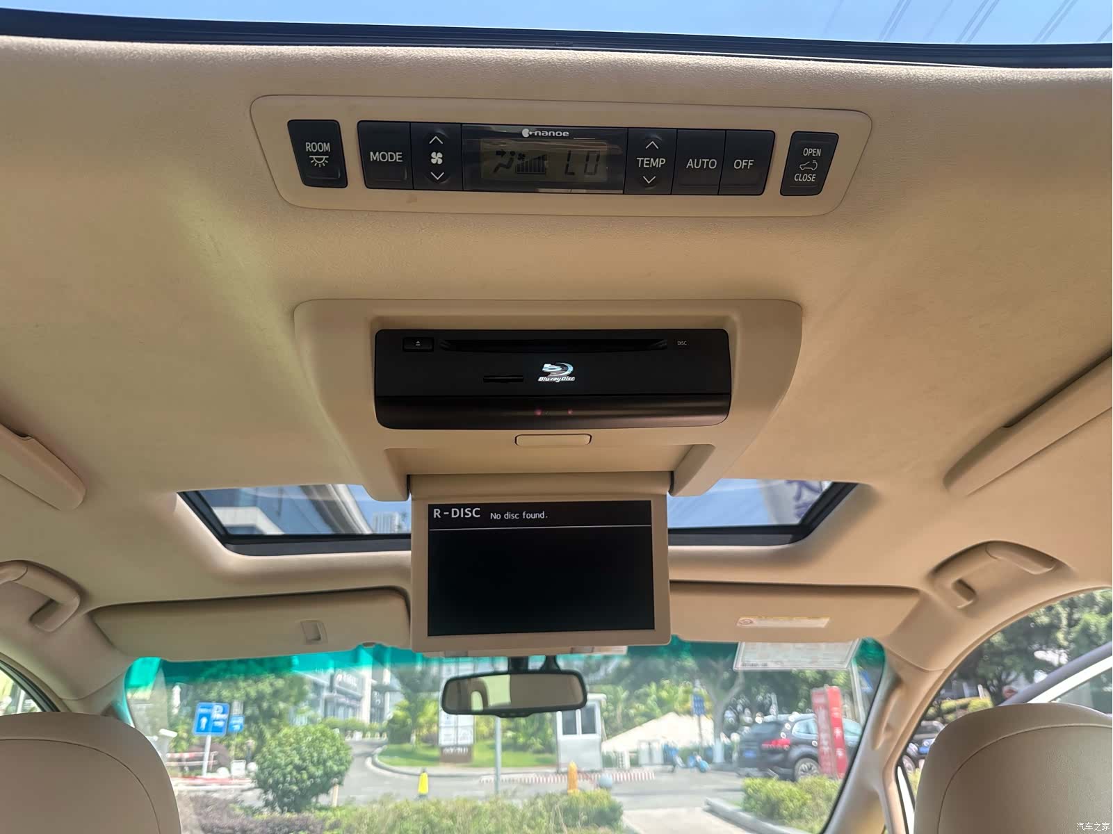 Toyota Alphard, 2012 20