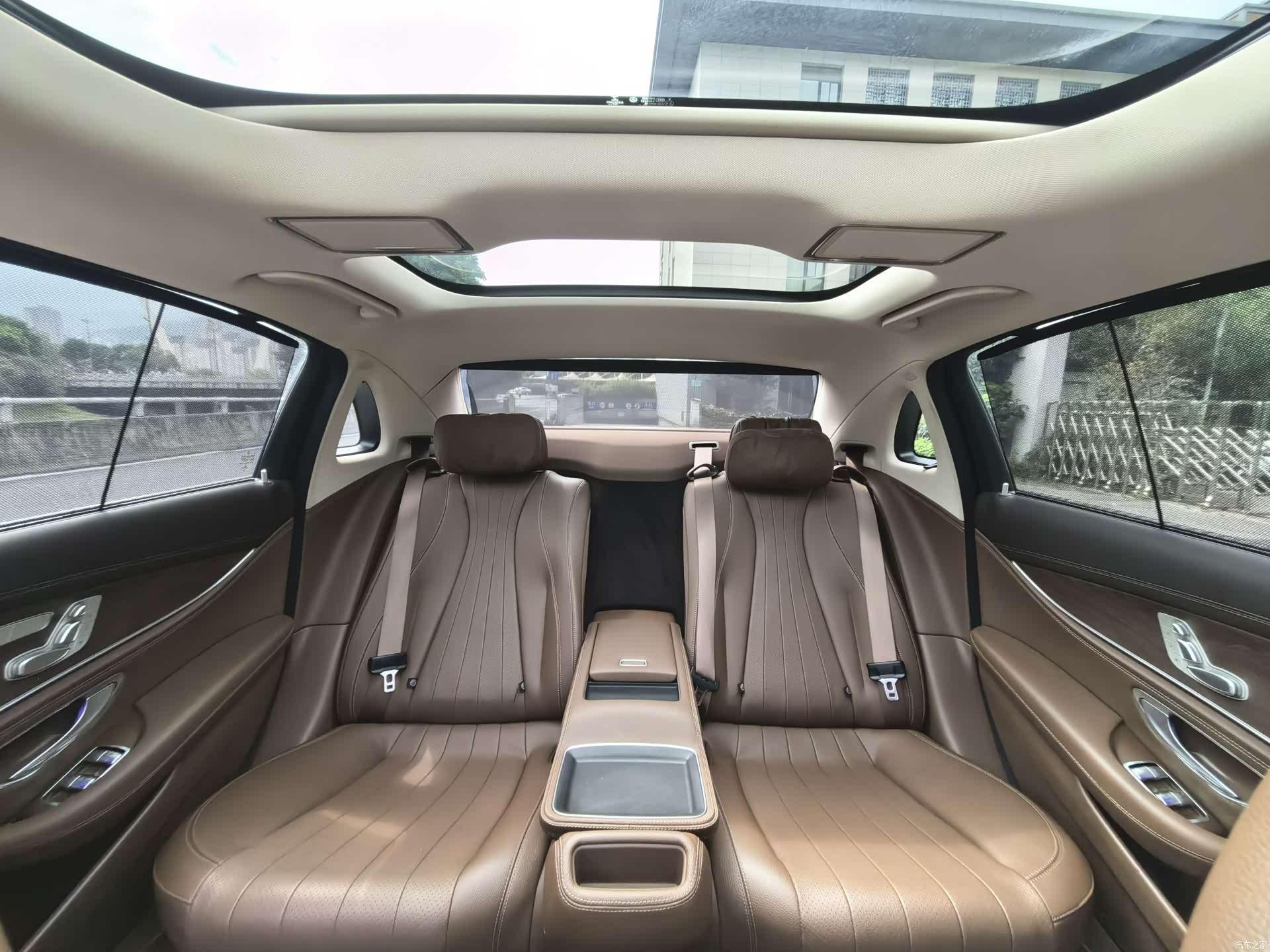Mercedes-Benz E-Class, 2021 12