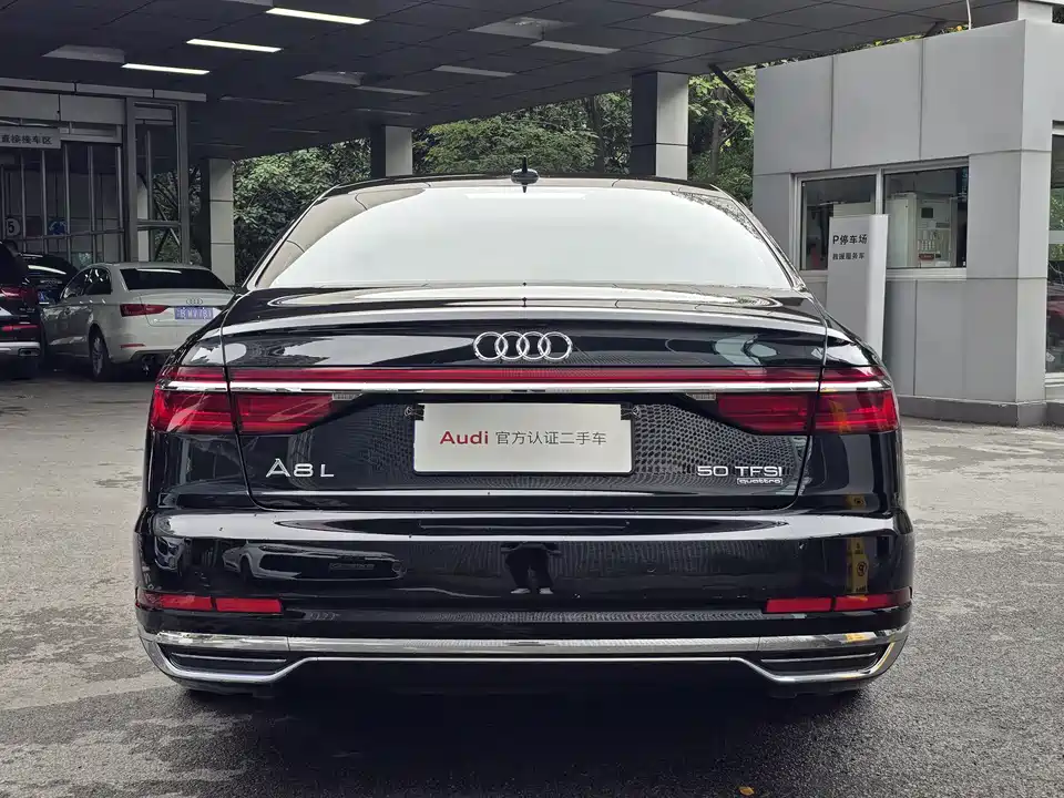 Audi A8