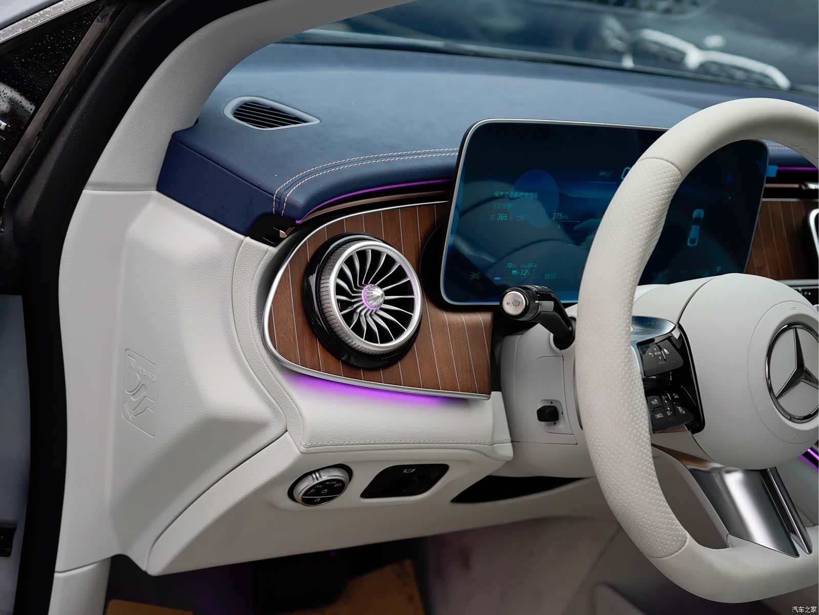 Mercedes-Benz EQE, 2026 18