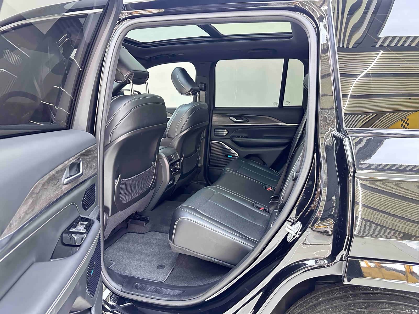 Jeep Grand Cherokee, 2026 9