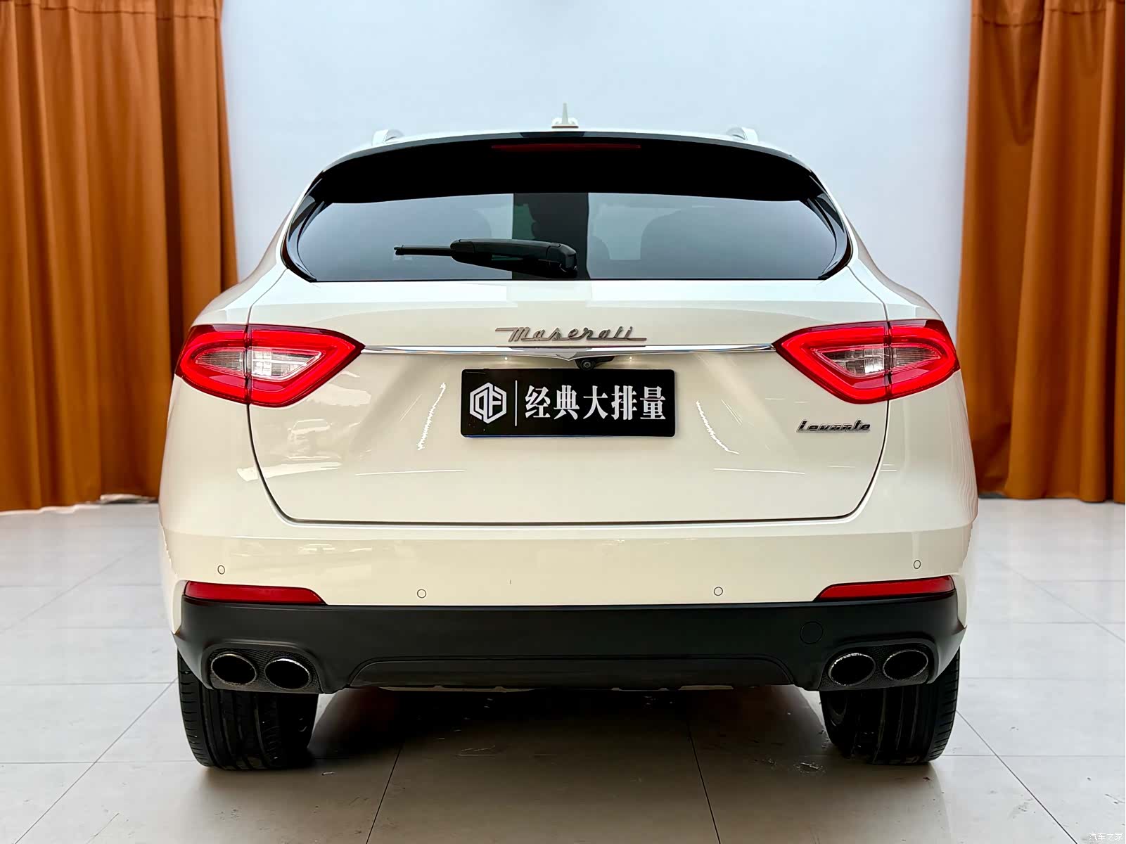 Maserati Levante, 2017 все фото