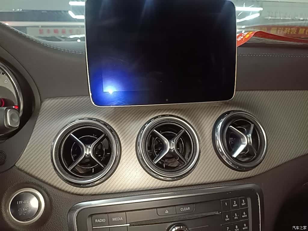Mercedes-Benz GLA, 2017 13