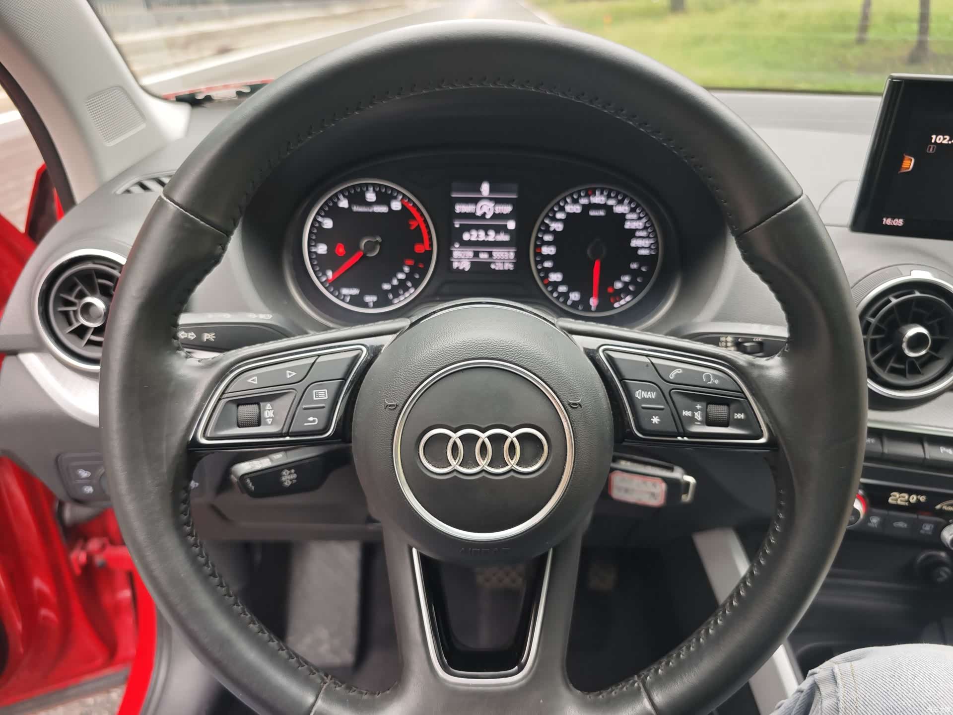 Audi Q2L, 2019 14