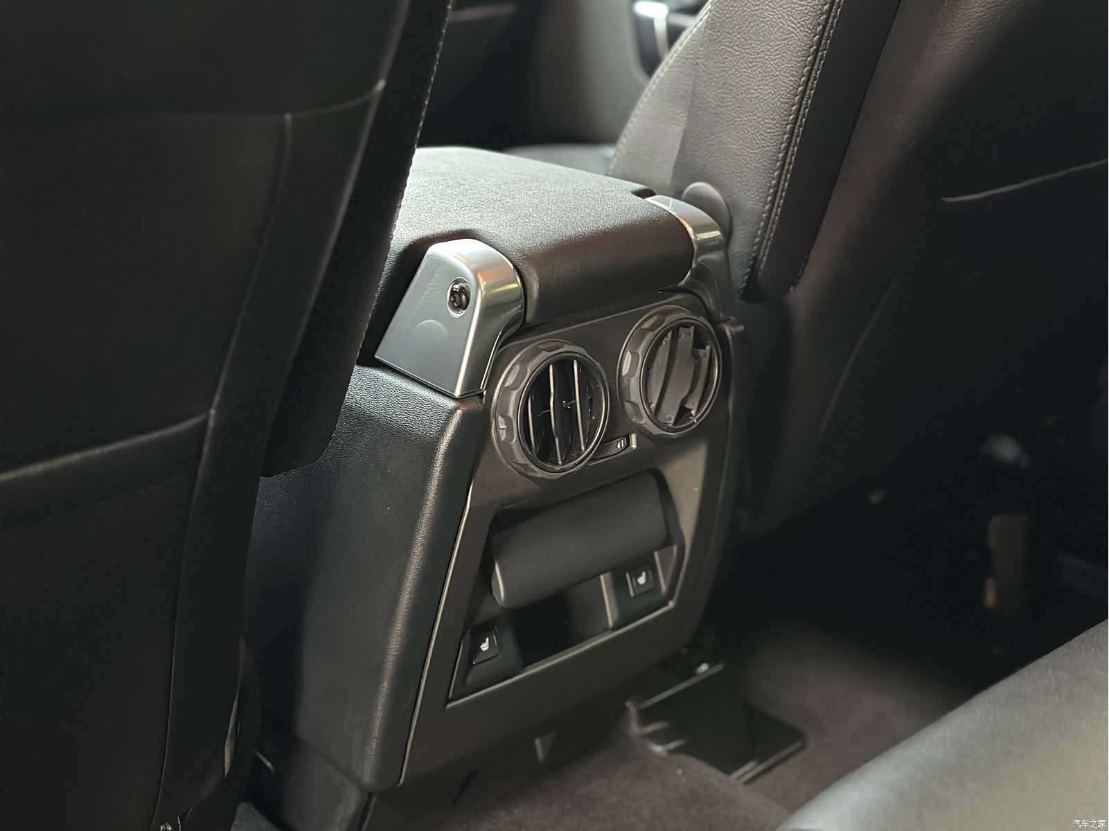 Land Rover Discovery, 2019 18
