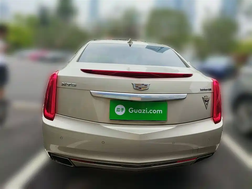 Cadillac XTS