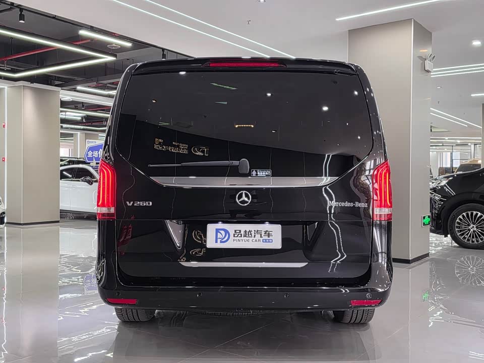 Mercedes-Benz V-class