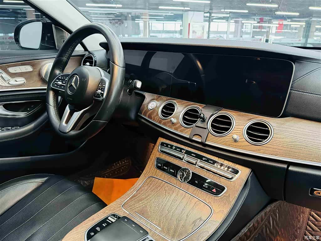 Mercedes-Benz E-Class, 2019 24