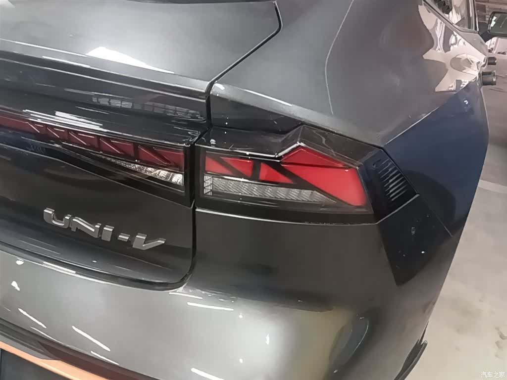 Changan UNI-V, 2024 8