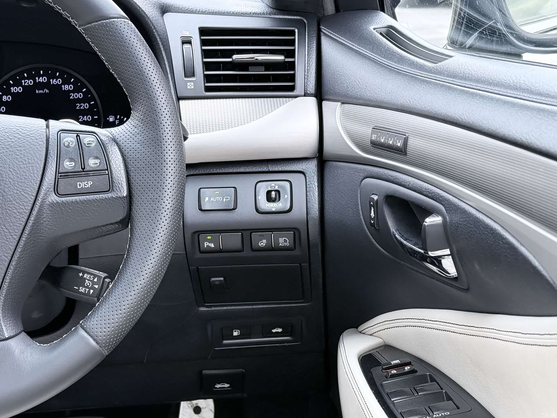 Lexus LS, 2013 18