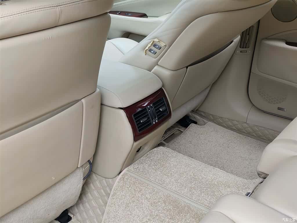 Lexus LS, 2008 9