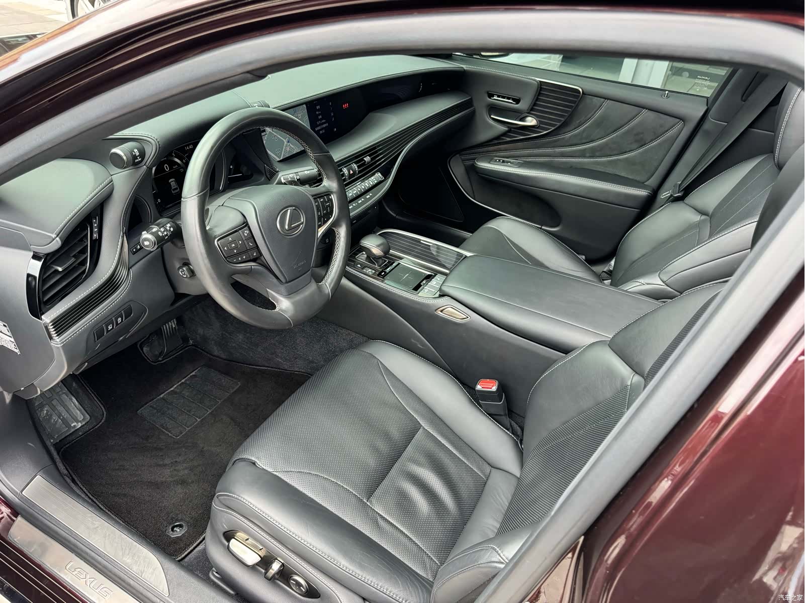 Lexus LS, 2019 10