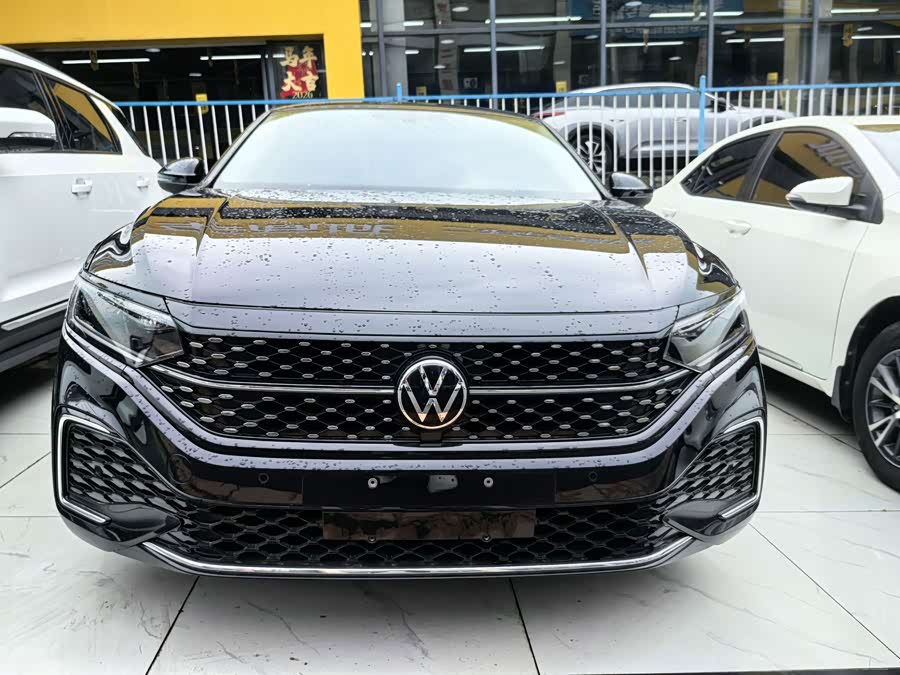 Volkswagen Passat 2022, фото 2