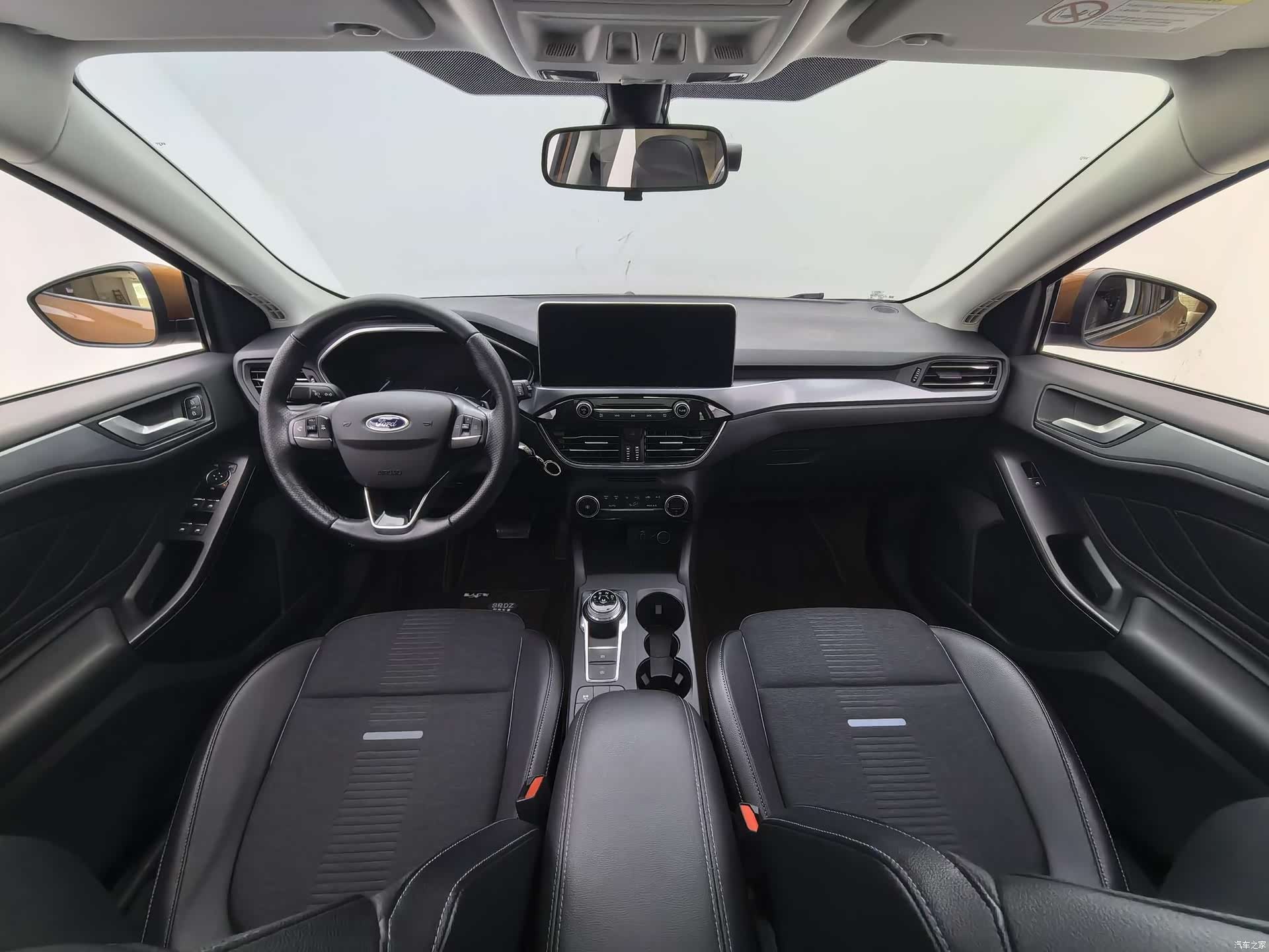 Ford Focus, 2020 11