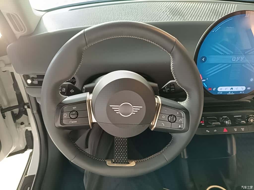Mini Cooper, 2024 11
