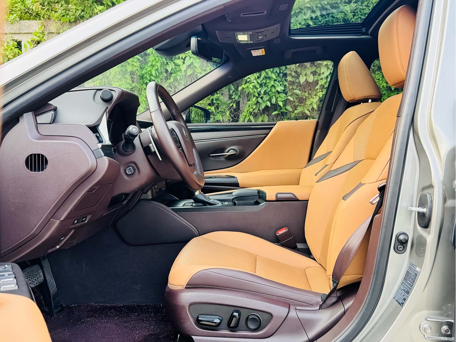 Lexus ES, 2020 10