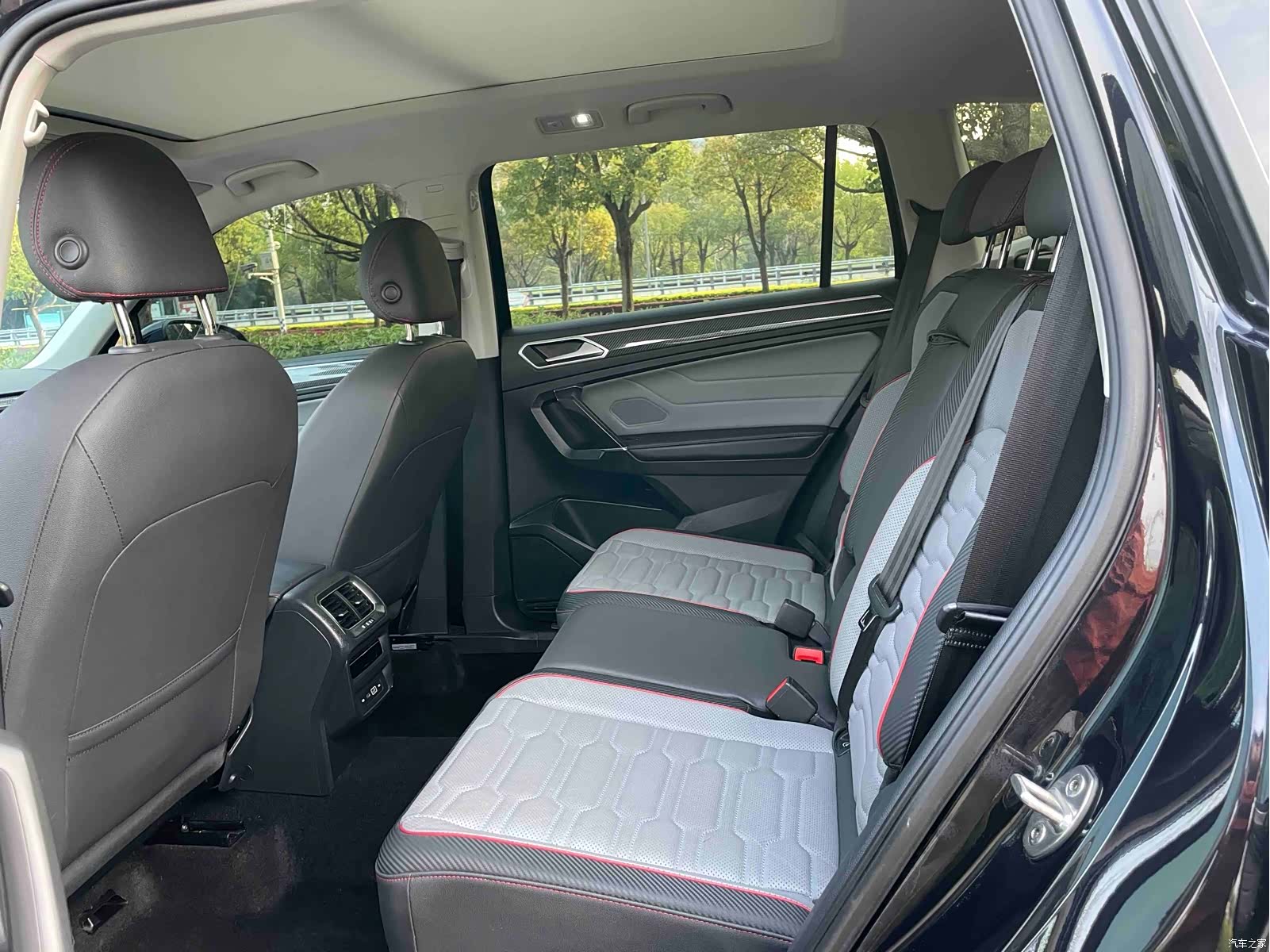 Volkswagen Tiguan L, 2022 все фото
