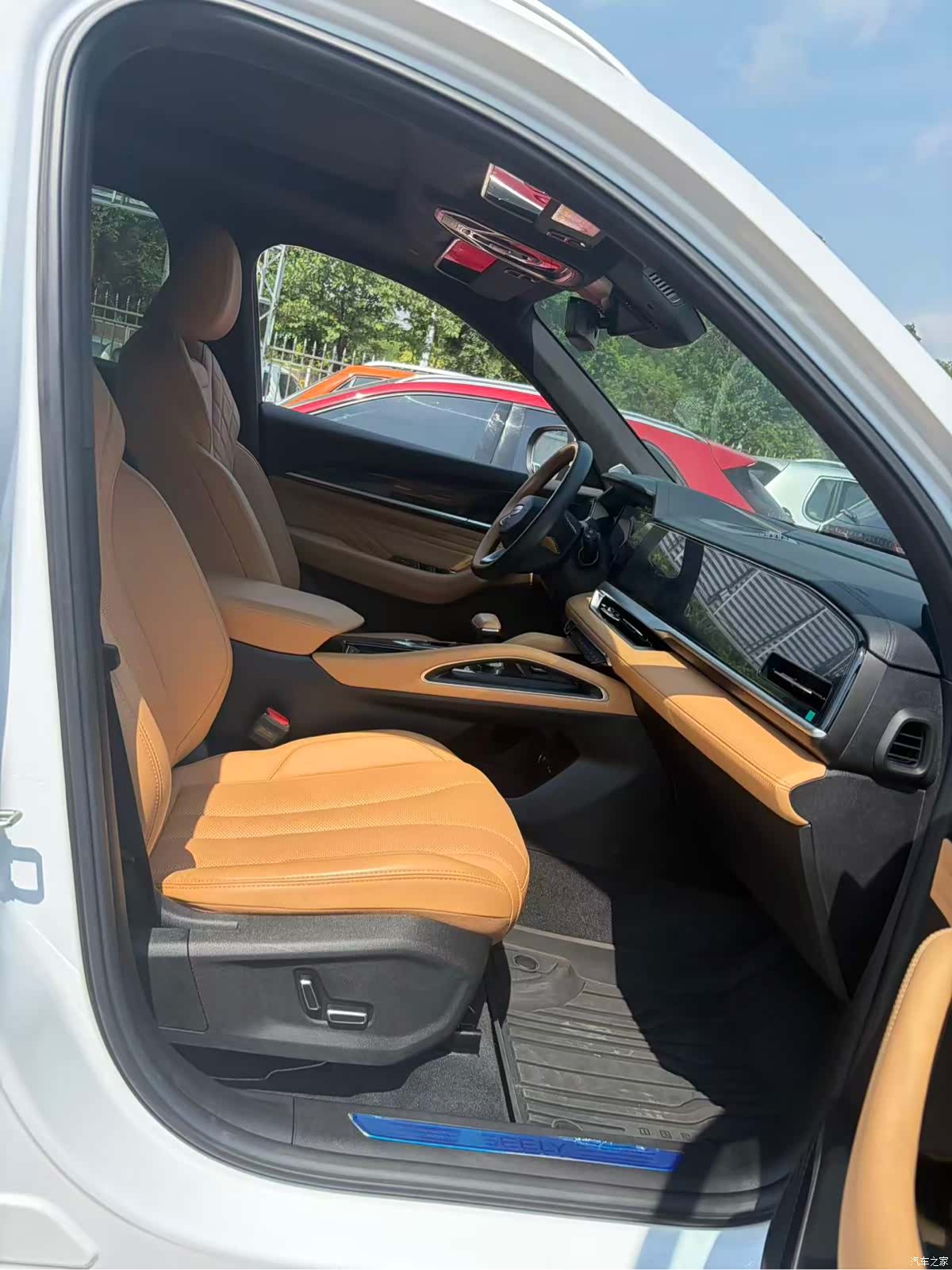 Geely Xingyue L, 2024 7