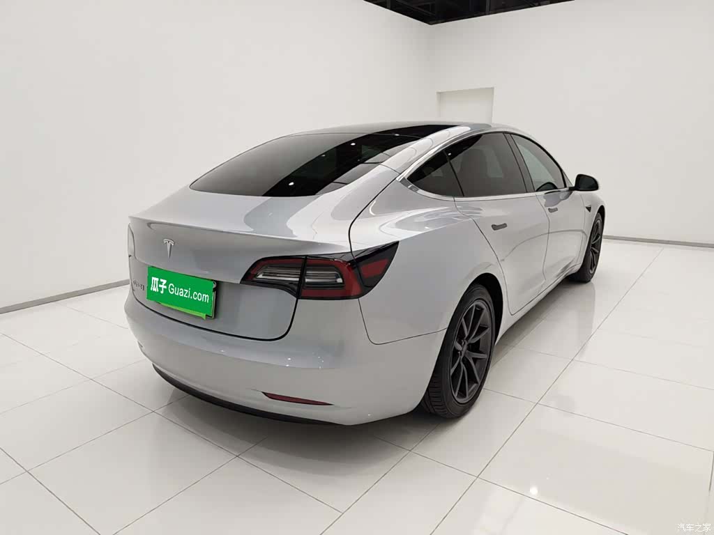 Tesla Model 3, 2020 7