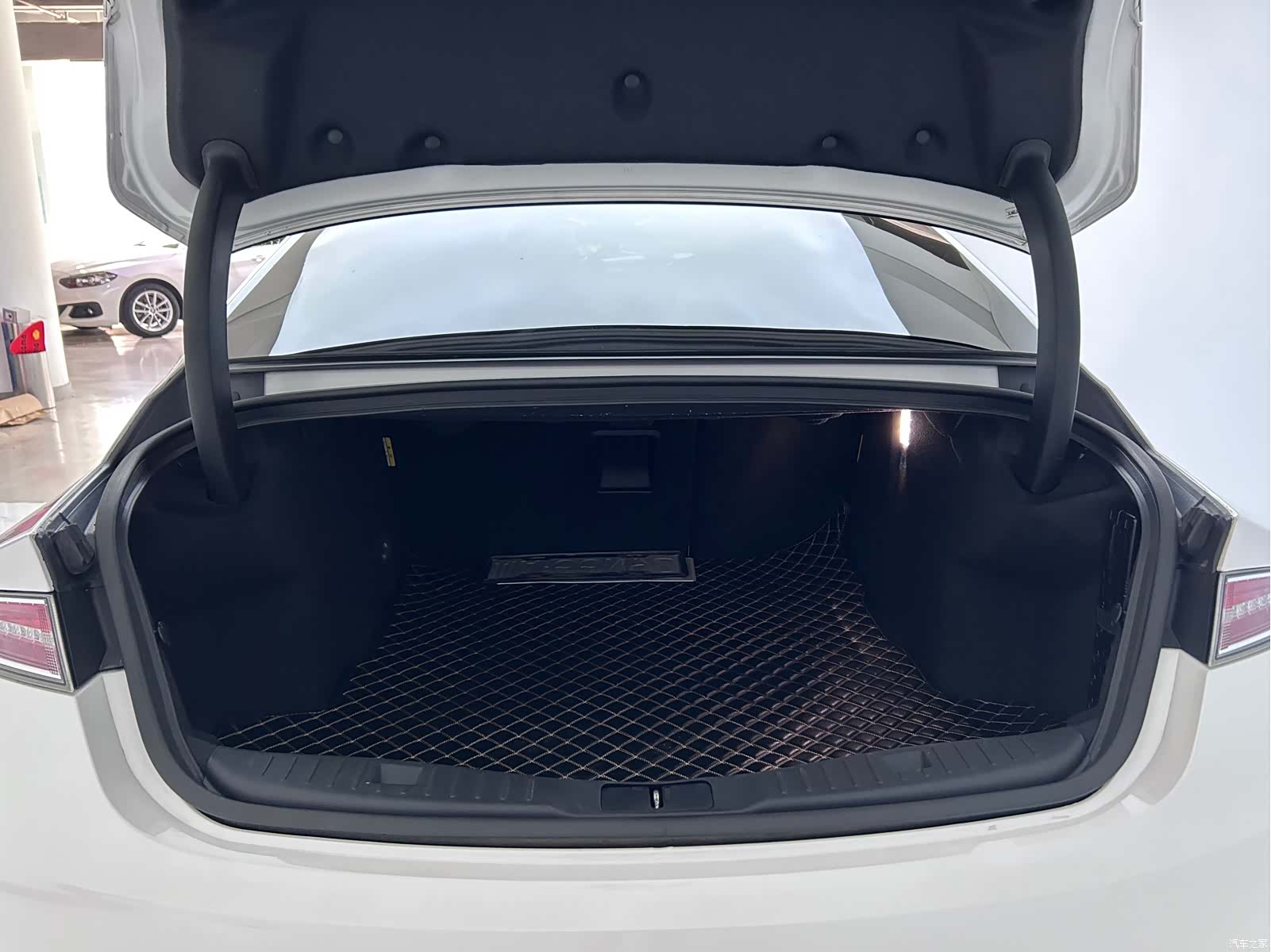 Lincoln MKZ, 2020 22