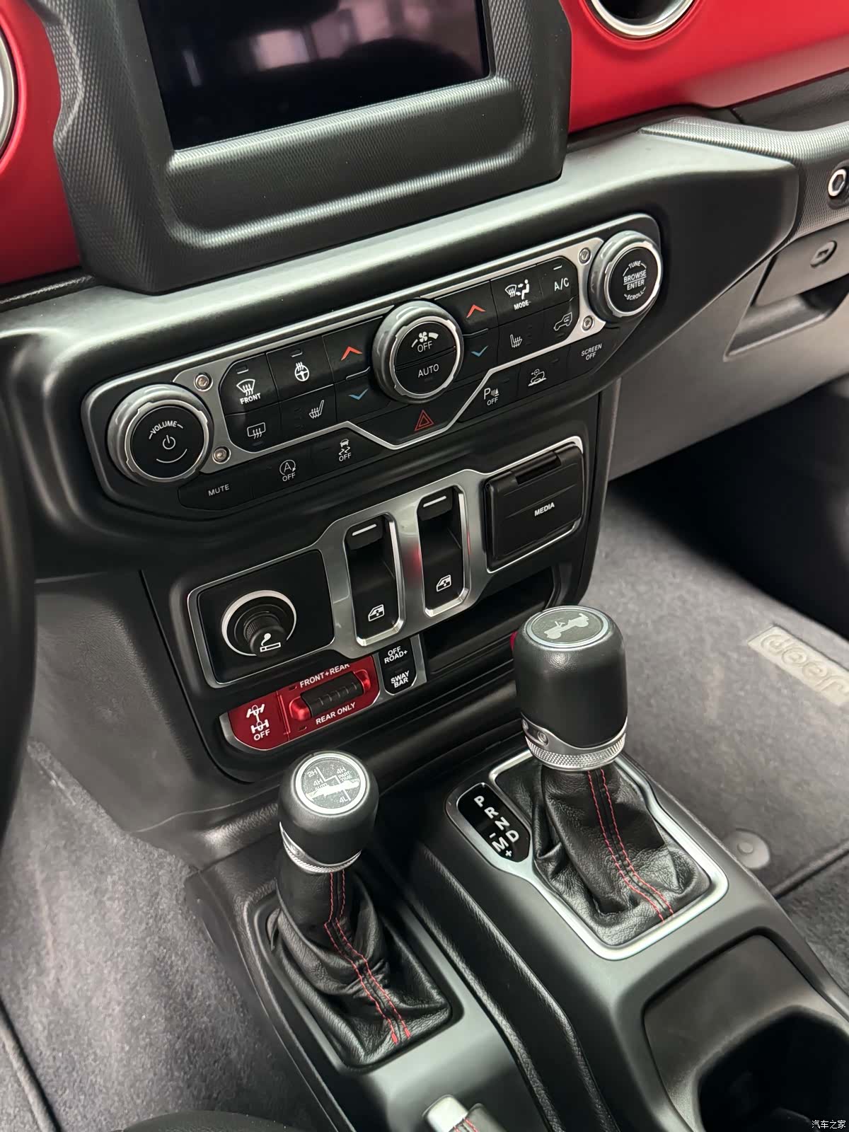 Jeep Wrangler, 2021 15