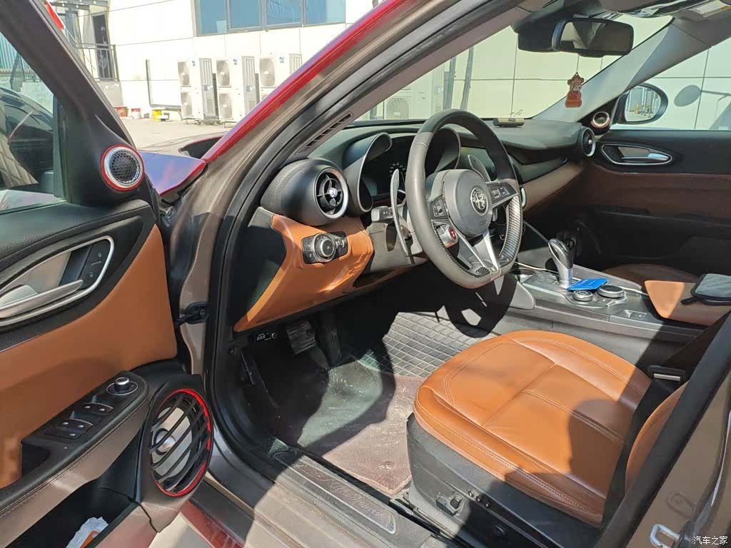 Alfa Romeo Giulia, 2018 11