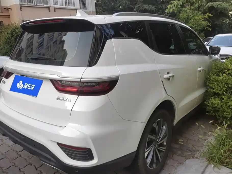 Geely Vision X6