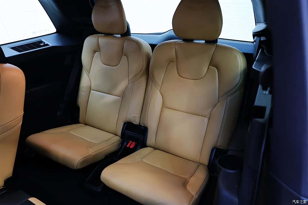 Volvo XC90, 2018 31