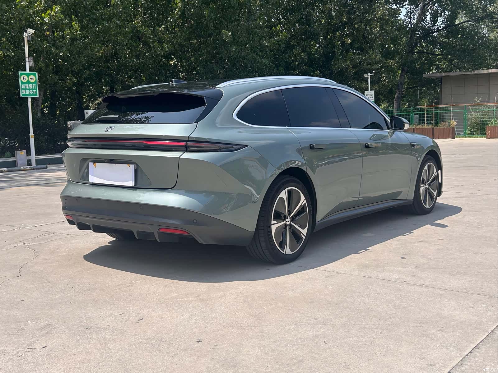 NIO ET5, 2023 13