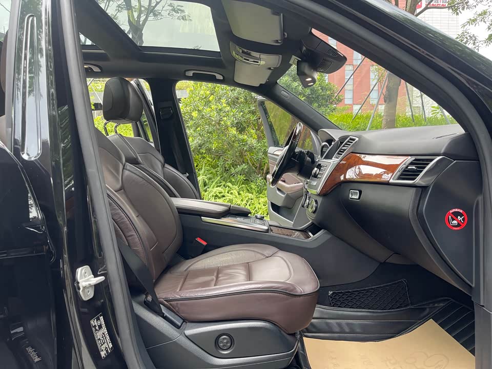 Mercedes-Benz M class