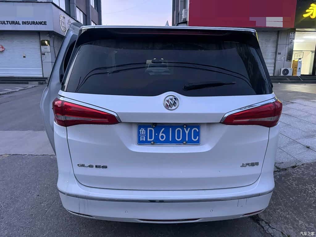 Buick GL8, 2017 3