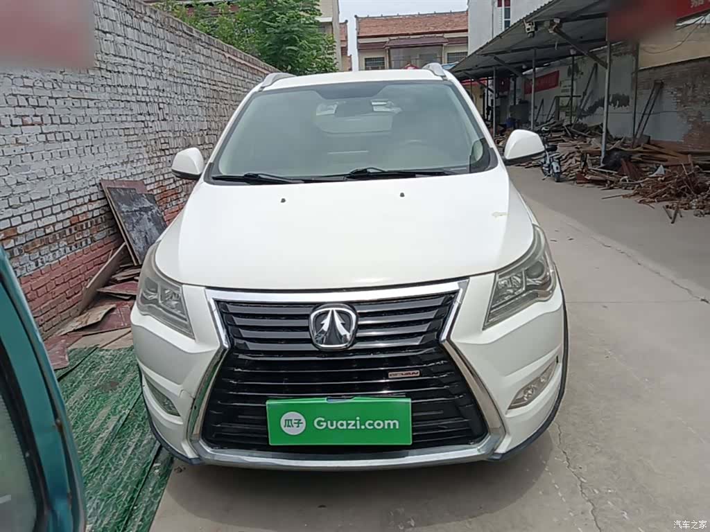 BAIC M60, 2019 3