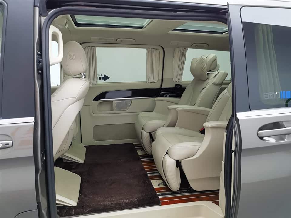 Mercedes-Benz V-class