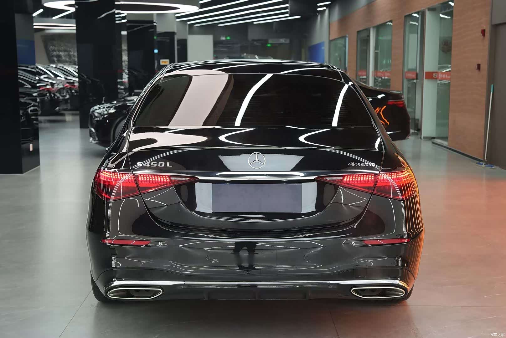 Mercedes-Benz S-Class, 2023 3