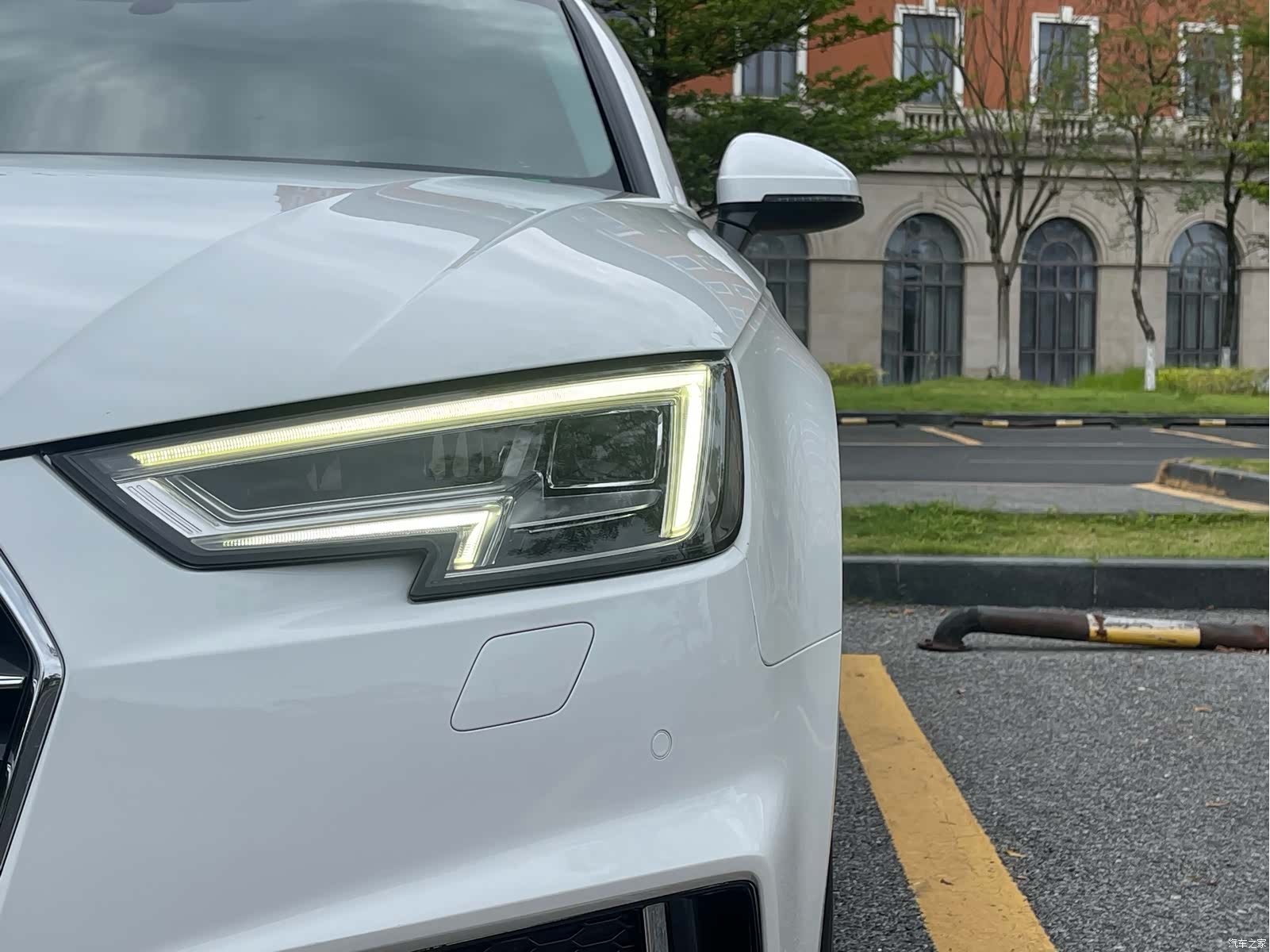 Audi A4L, 2019 8