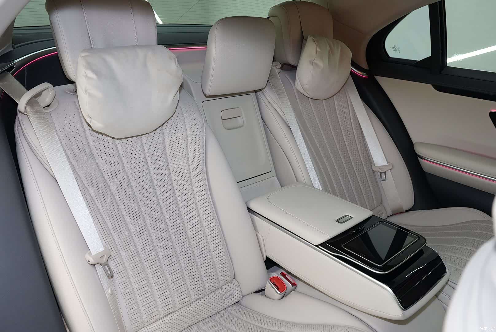 Mercedes-Benz S-Class, 2023 13