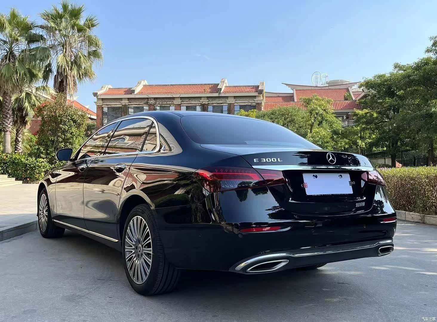 Mercedes-Benz E-Class, 2022 4