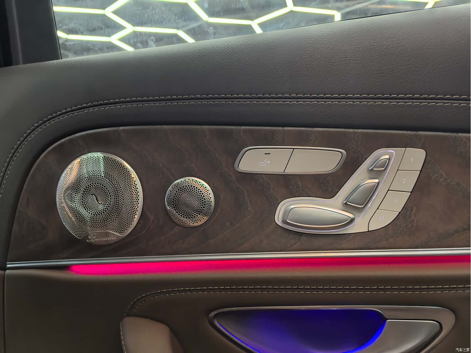 Mercedes-Benz E-Class, 2023 15