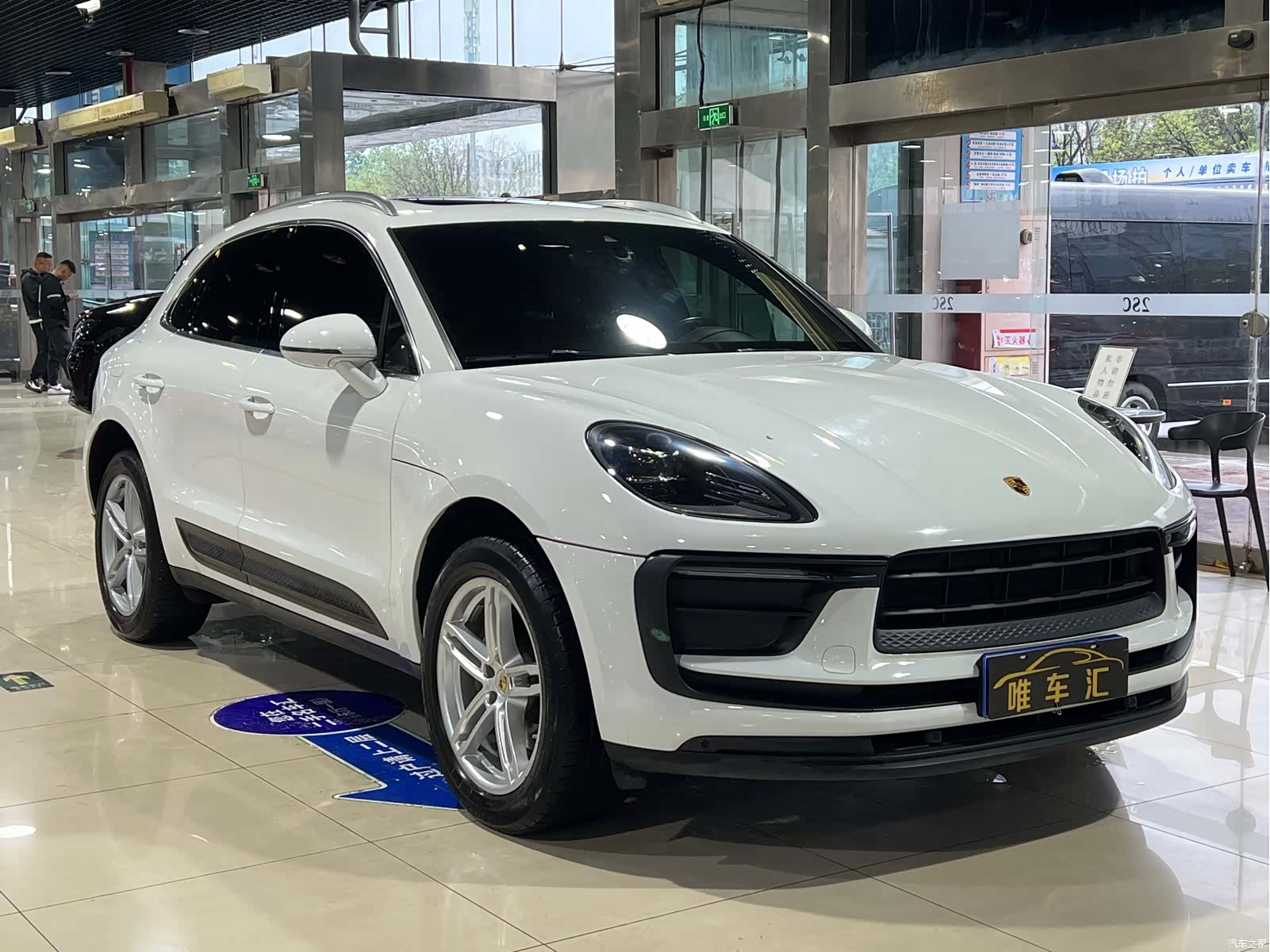 Porsche Macan, 2023 3