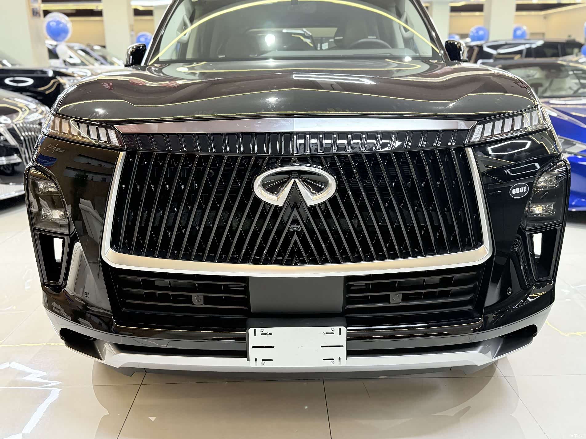 Infiniti QX80, 2025 2