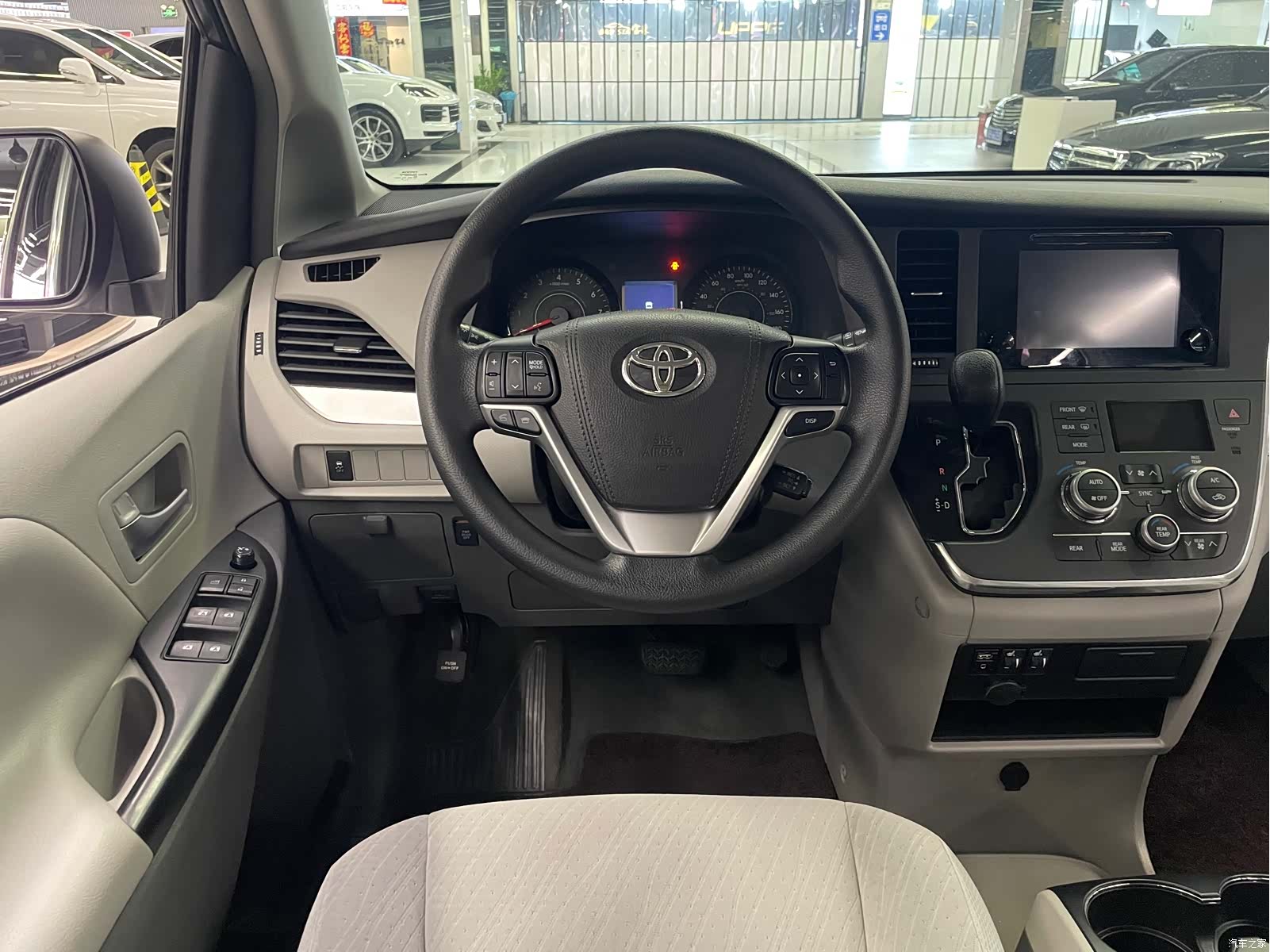 Toyota Sienna, 2016 13
