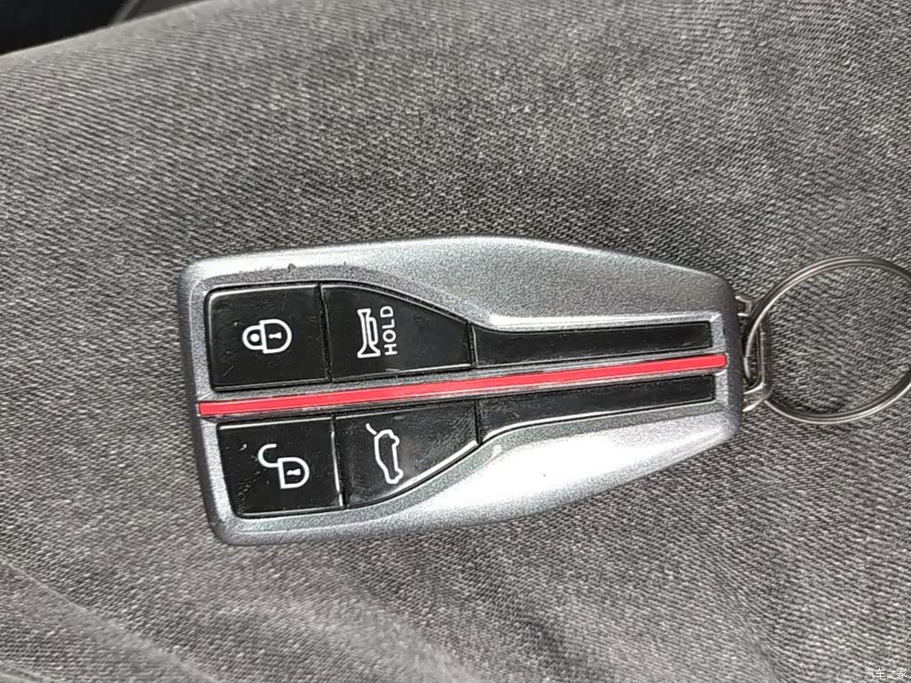 Hongqi HS5, 2022 9