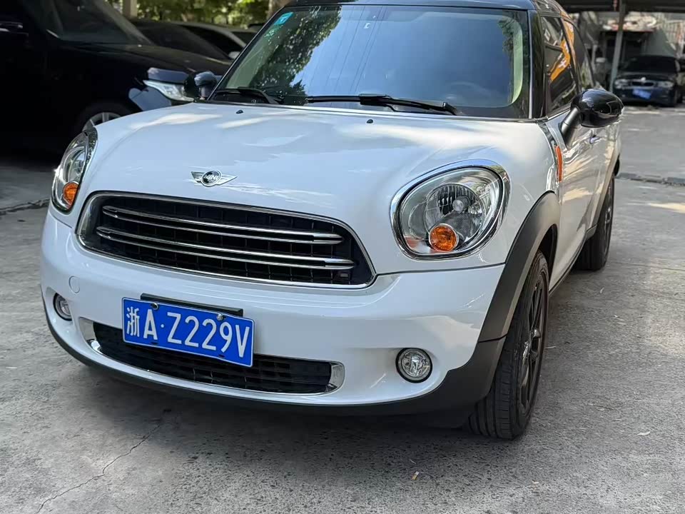 MINI COUNTRYMAN