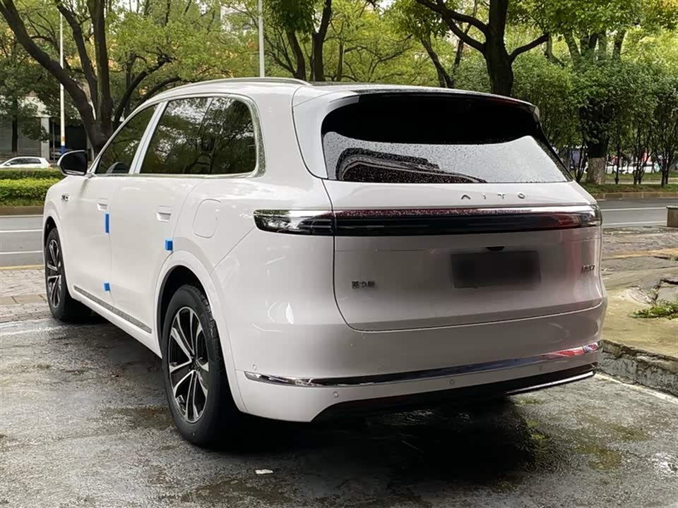 AITO Ask the world M7