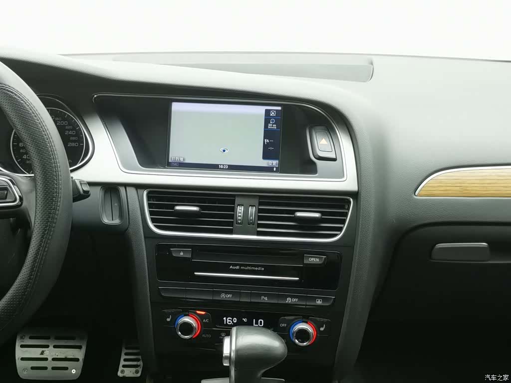 Audi A4L, 2016 12